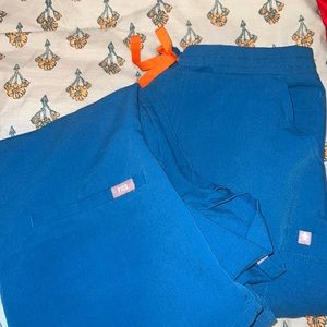 X small top and small bottom